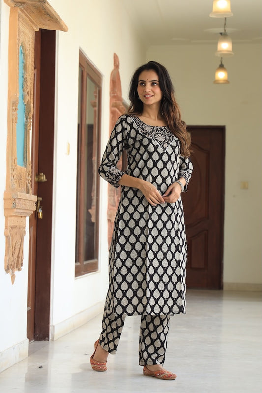 Handprinted Kurti Payjama .