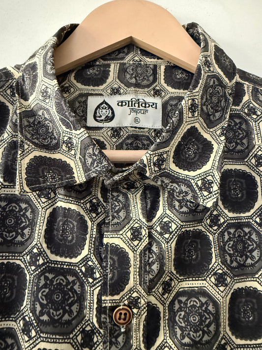 Cubical Print Abstract Cotton Shirt for Men