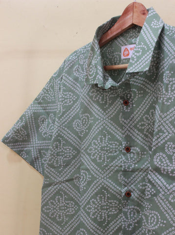 Bandhani Print Half Sleeves Shirt For Men (Granite Green)