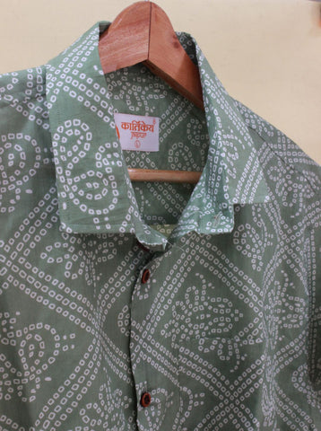 Bandhani Print Half Sleeves Shirt For Men (Granite Green)