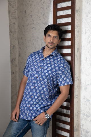 Blue Motif Print Classic Cotton Indigo Half Shirt for Men