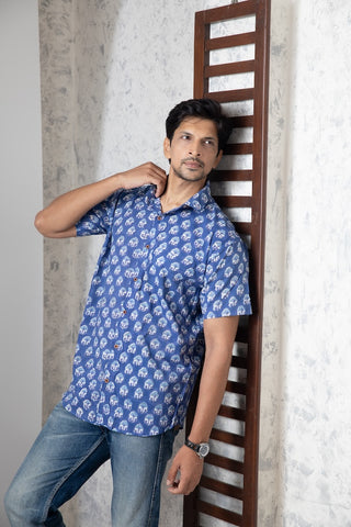 Blue Motif Print Classic Cotton Indigo Half Shirt for Men