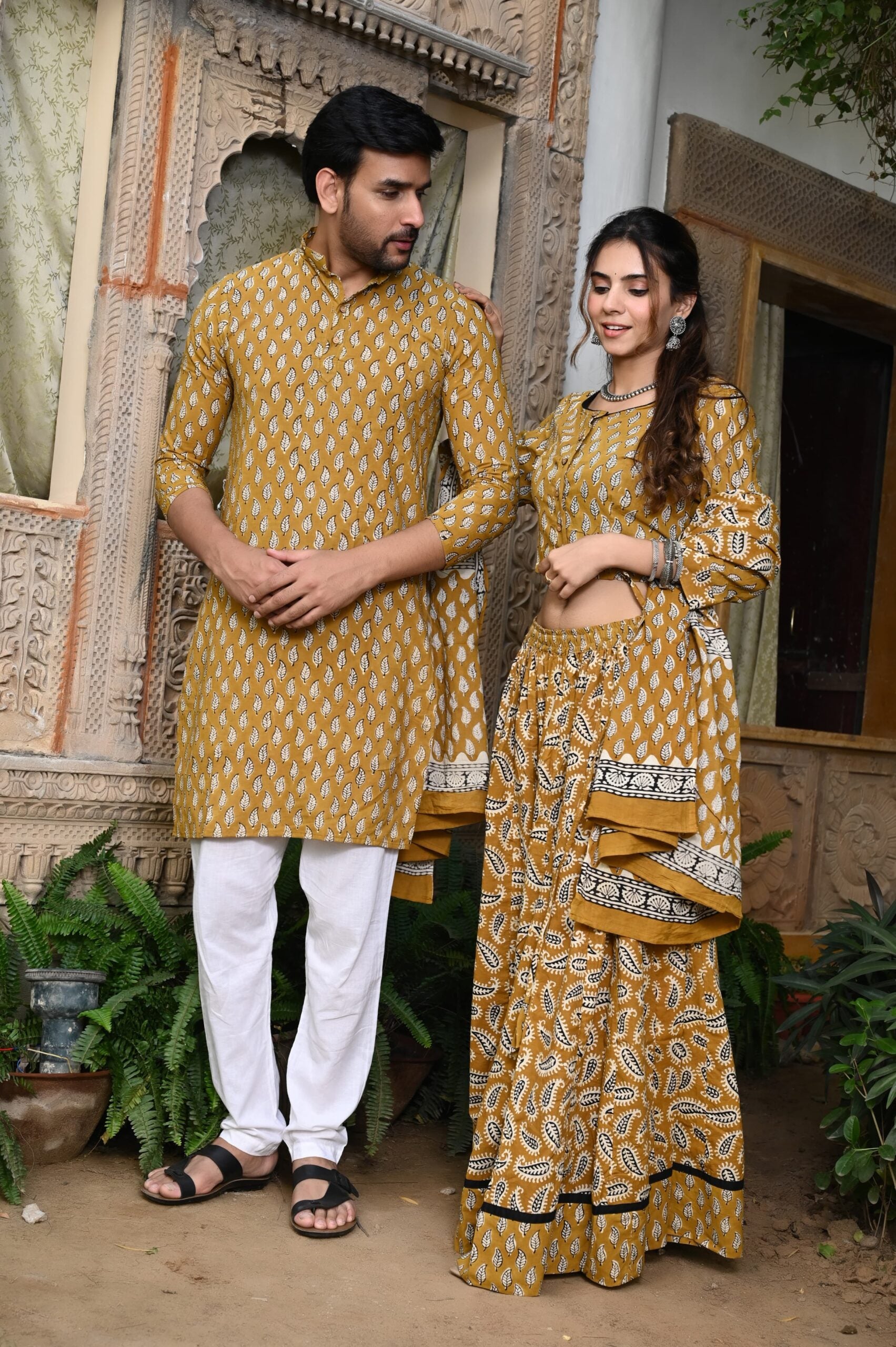 COUPLE-LEHENGA-KURTA (32)