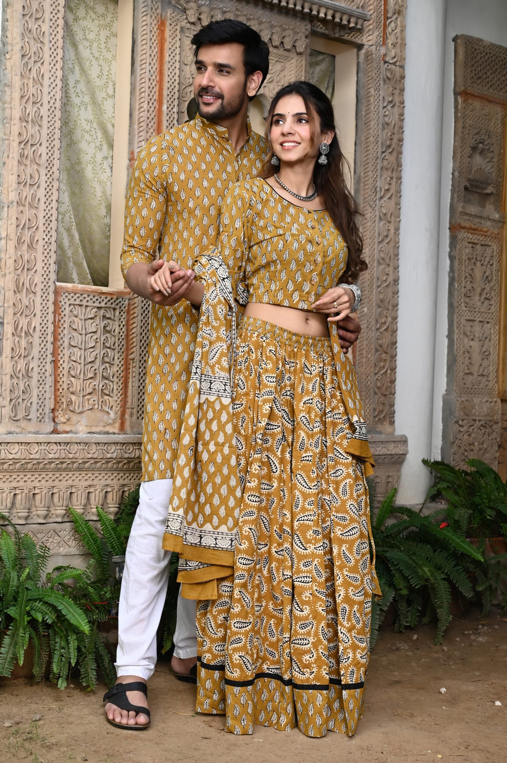 COUPLE-LEHENGA-KURTA (33)