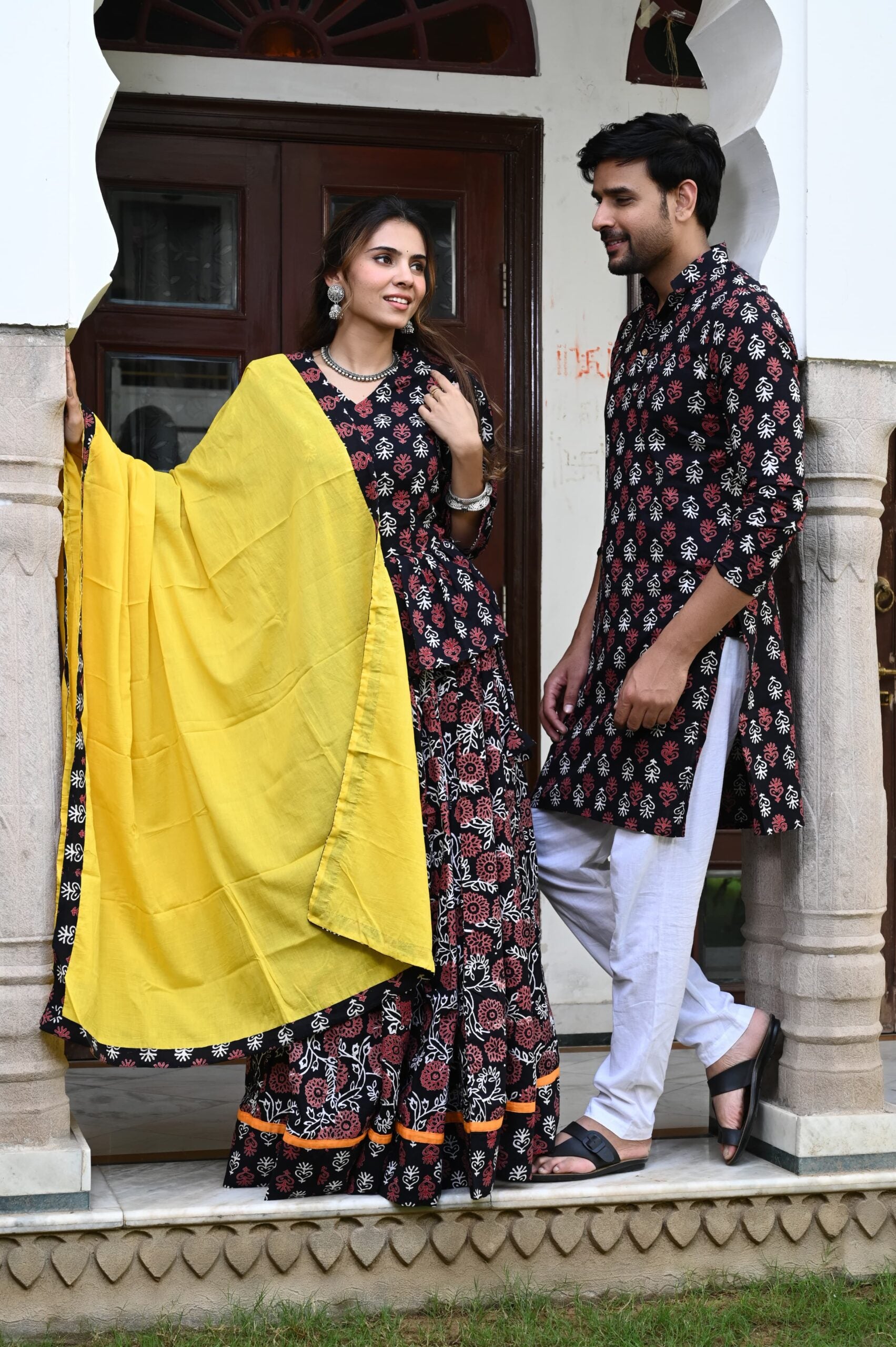 COUPLE-LEHENGA-KURTA (89)