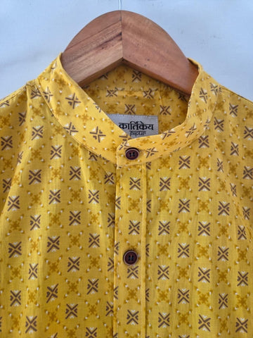 Haldi Print Half Sleeve Cotton Shirt for Men - Mandarin