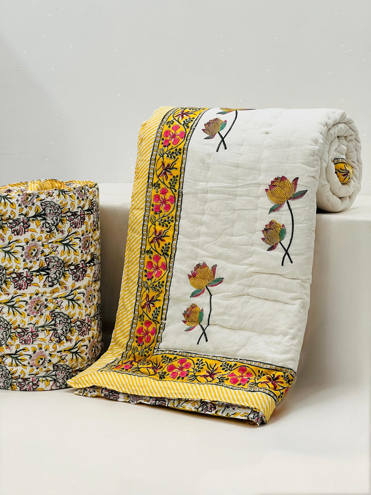 PREMIUM JAIPURI BLOCK DOUBLE BED HAND QUILT ( RAZAI )