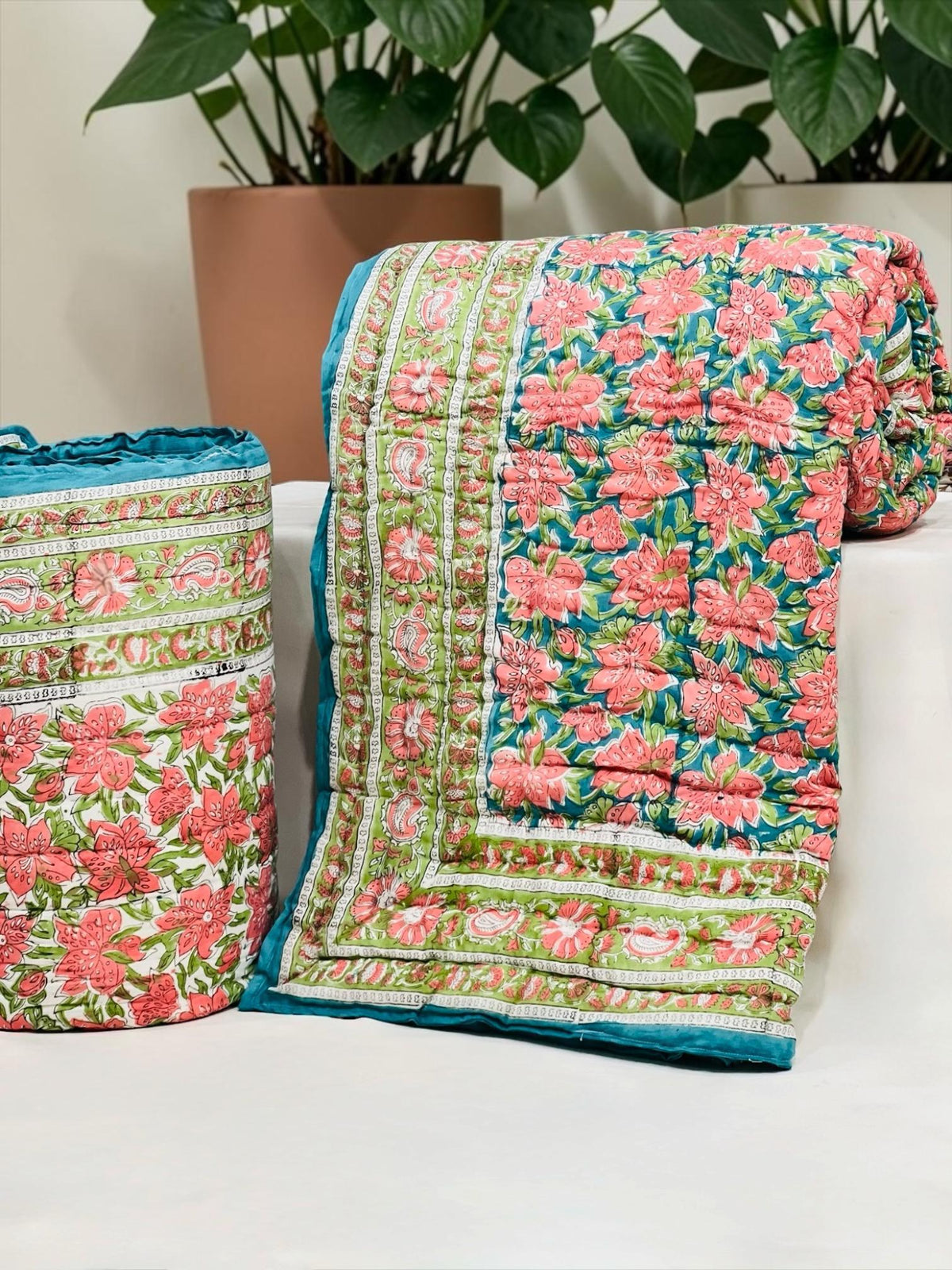 PREMIUM JAIPURI BLOCK DOUBLE BED HAND QUILT ( RAZAI )