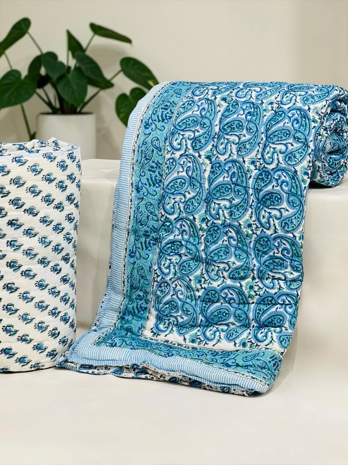 HANDCRAFTED PREMIUM JAIPURI BLOCK DOUBLE BED HAND QUILT ( RAZAI )