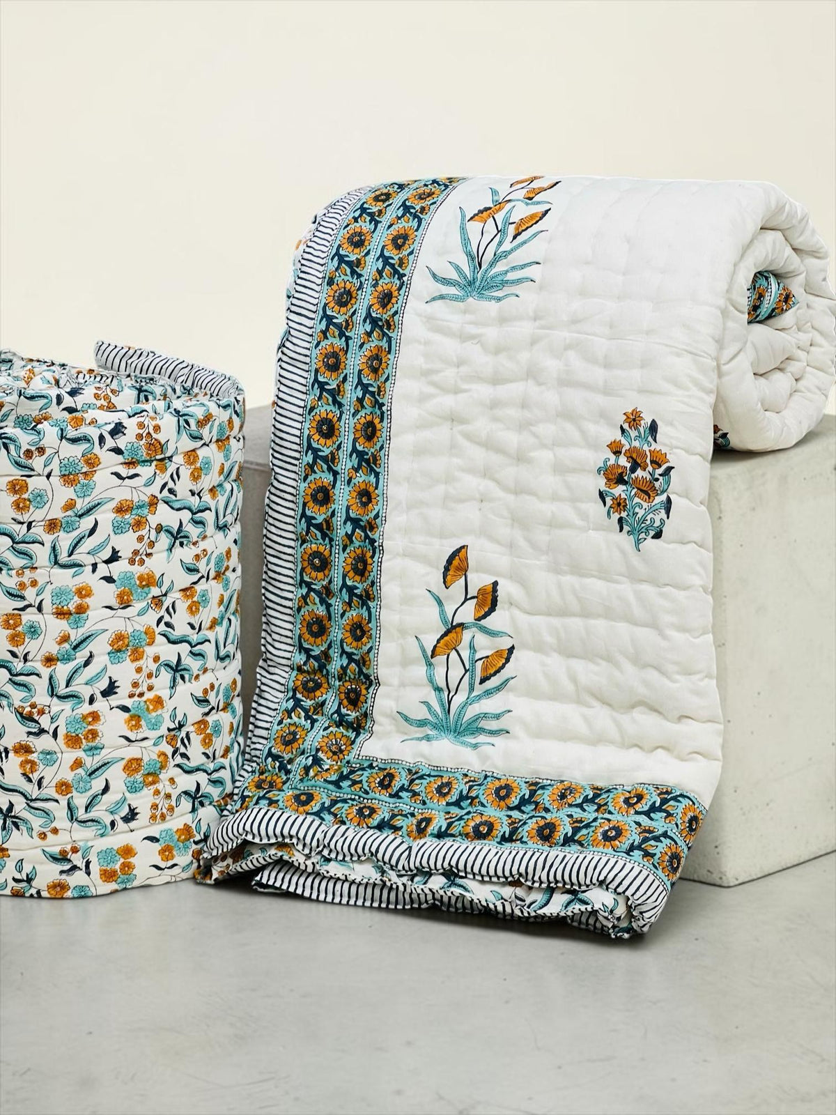 PREMIUM JAIPURI BLOCK DOUBLE BED HAND QUILT ( RAZAI )