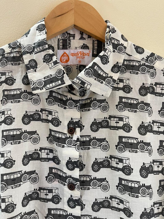 Loose Fit Oversized Vintage Car Print Shirt for Women