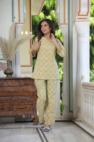 women collection of night suit set