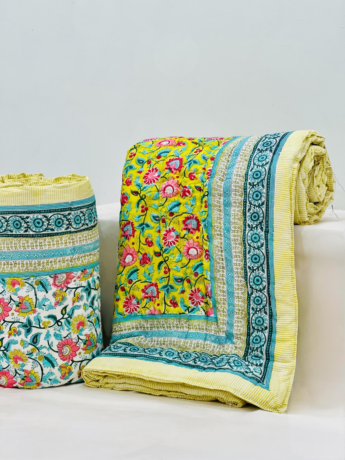 PREMIUM JAIPURI BLOCK DOUBLE BED HAND QUILT ( RAZAI ) 90X108