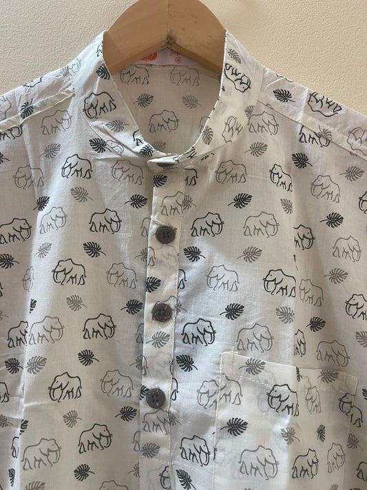 Small Elephant Print Half Sleeve Cotton Short Kurta for Men - Black